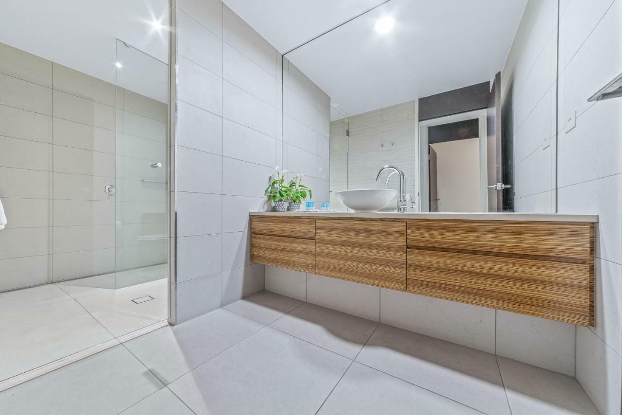 Executive On Whisper Bay - Cannonvale Airlie Beach Esterno foto