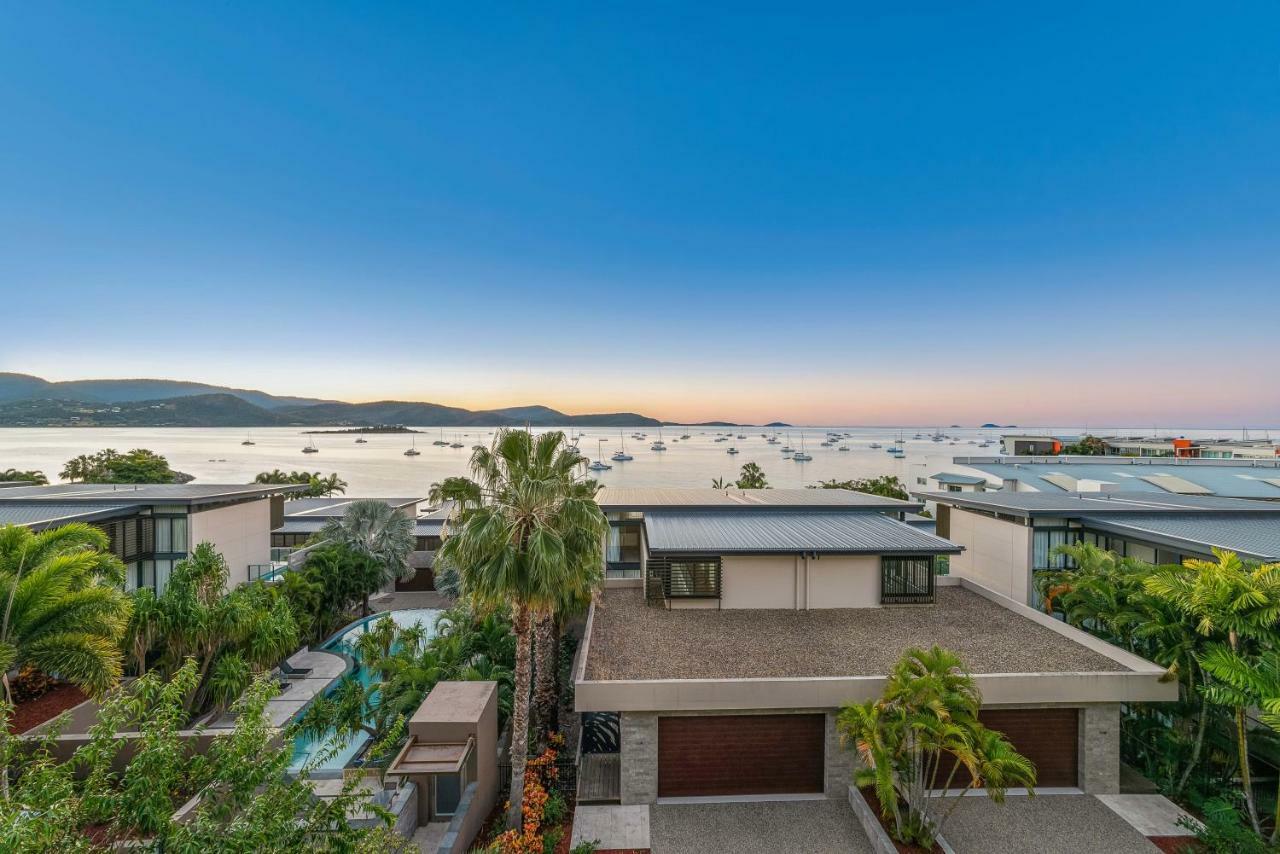 Executive On Whisper Bay - Cannonvale Airlie Beach Esterno foto